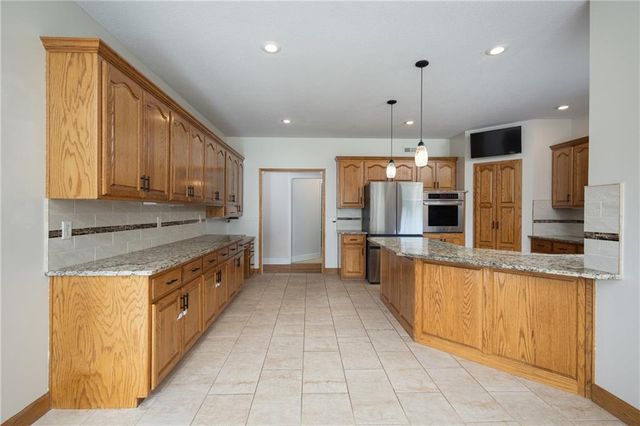909 S Ann Street, Independence, MO 64056