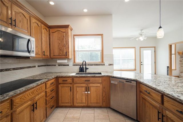909 S Ann Street, Independence, MO 64056