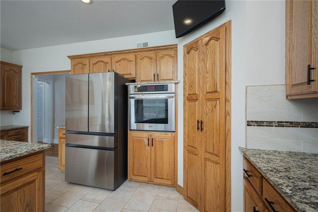 909 S Ann Street, Independence, MO 64056