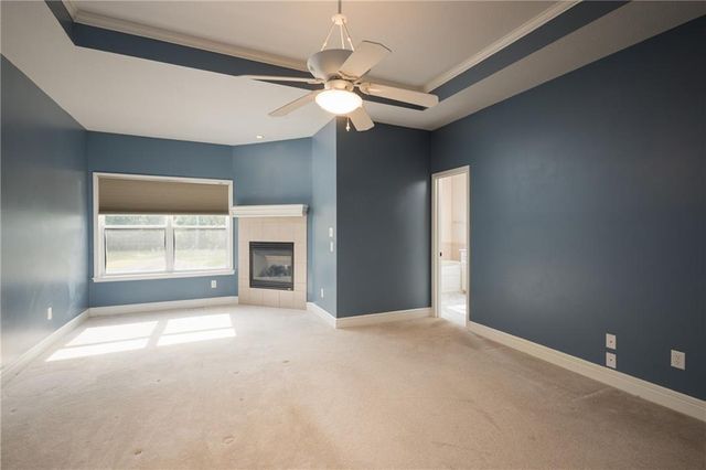 909 S Ann Street, Independence, MO 64056