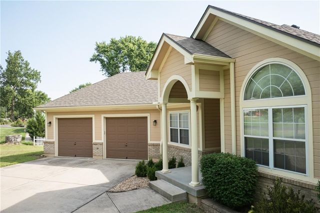 909 S Ann Street, Independence, MO 64056