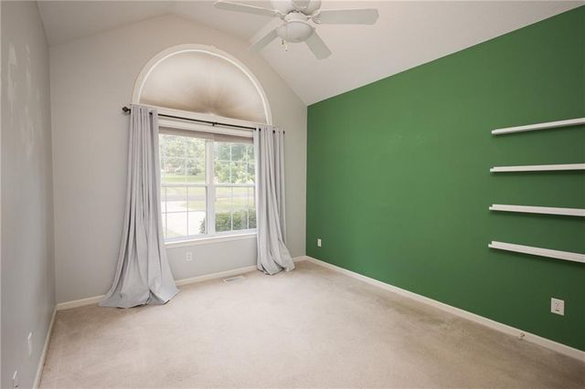 909 S Ann Street, Independence, MO 64056