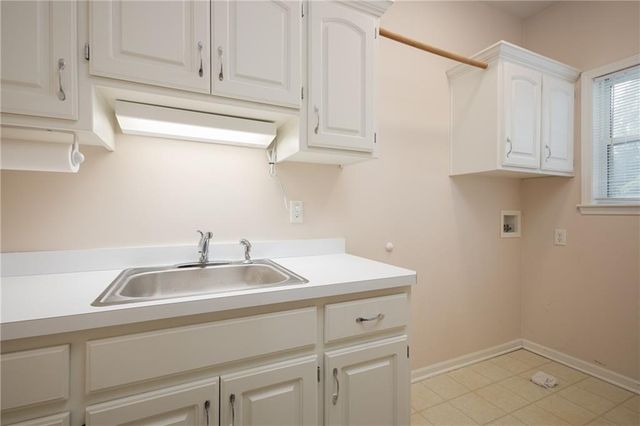 909 S Ann Street, Independence, MO 64056
