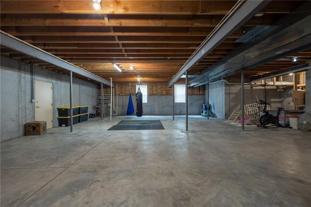 909 S Ann Street, Independence, MO 64056