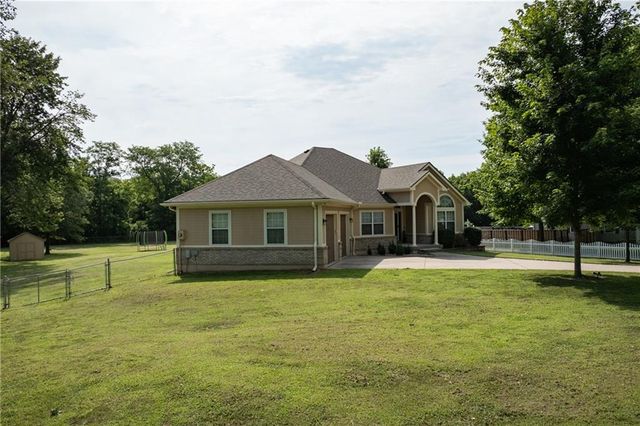 909 S Ann Street, Independence, MO 64056