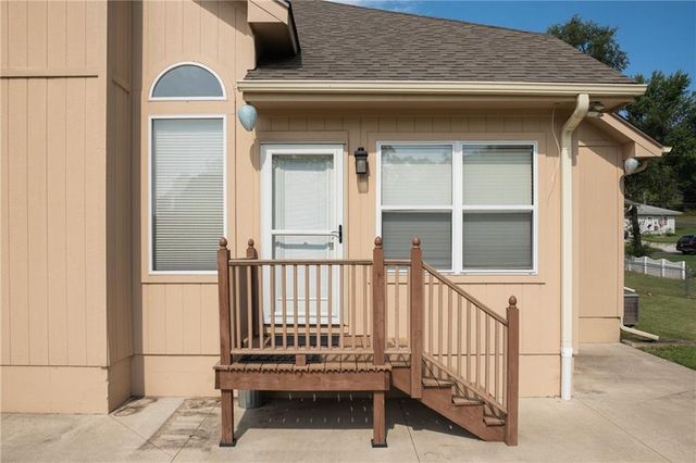 909 S Ann Street, Independence, MO 64056