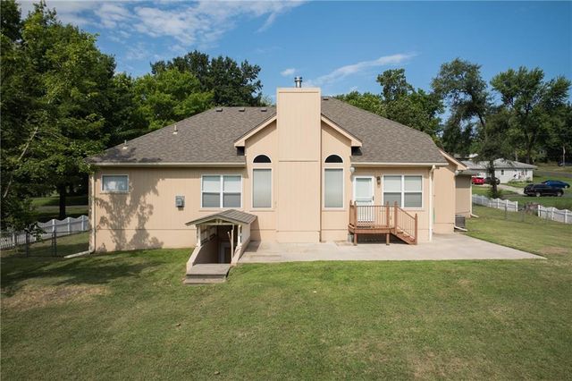 909 S Ann Street, Independence, MO 64056