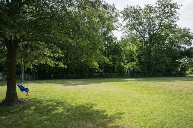 909 S Ann Street, Independence, MO 64056