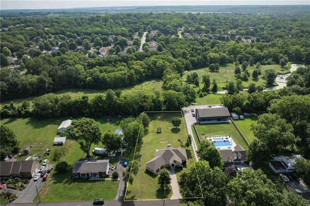 909 S Ann Street, Independence, MO 64056
