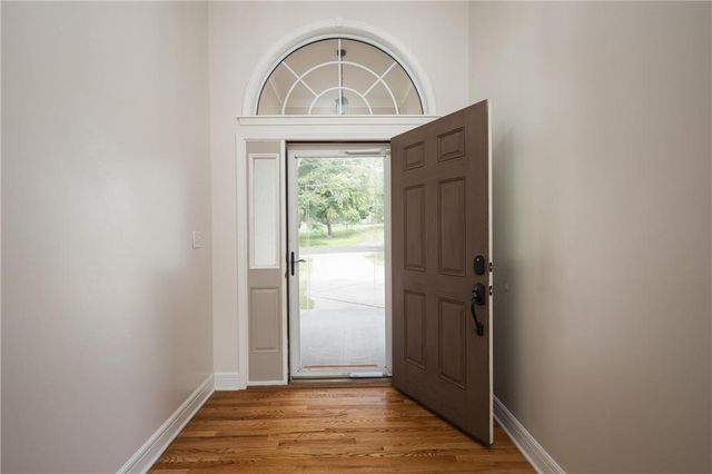 909 S Ann Street, Independence, MO 64056