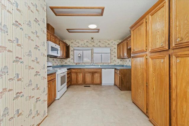 40944 Lincoln Place, Cherry Valley, CA 92223