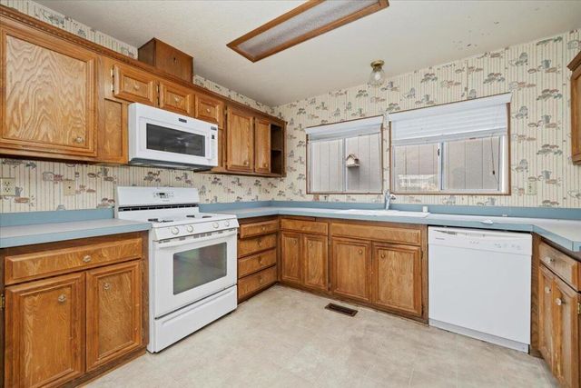 40944 Lincoln Place, Cherry Valley, CA 92223