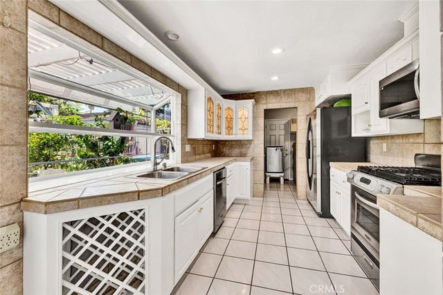 3841 Claremont St, Irvine, CA 92614