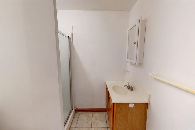 10 Depot Rd, Leverett, MA 01054