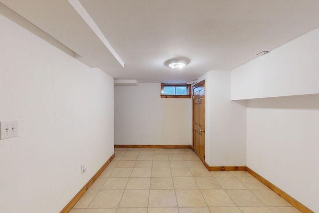 10 Depot Rd, Leverett, MA 01054