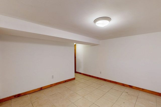 10 Depot Rd, Leverett, MA 01054