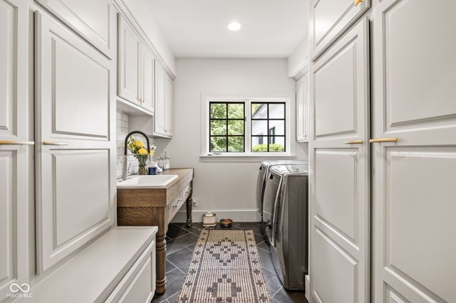 7290 Hull Road, Zionsville, IN 46077