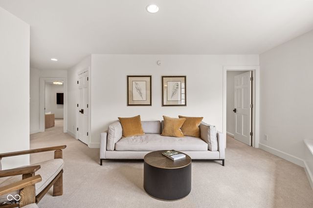 7290 Hull Road, Zionsville, IN 46077