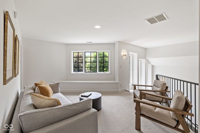 7290 Hull Road, Zionsville, IN 46077