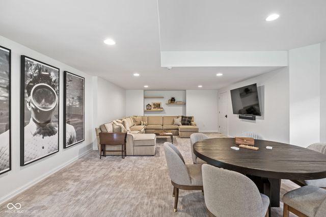 7290 Hull Road, Zionsville, IN 46077