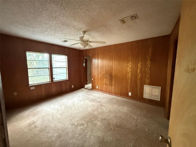 904 11th Street, Texas City, TX 77590