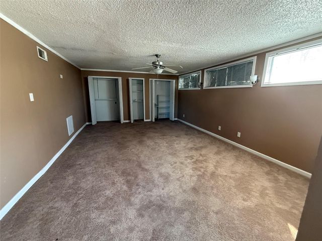 904 11th Street, Texas City, TX 77590