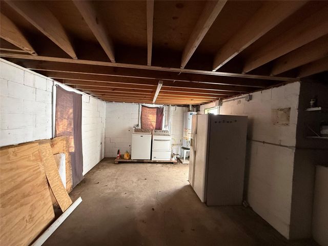 904 11th Street, Texas City, TX 77590