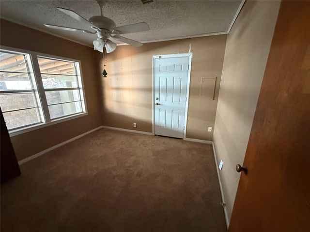 904 11th Street, Texas City, TX 77590