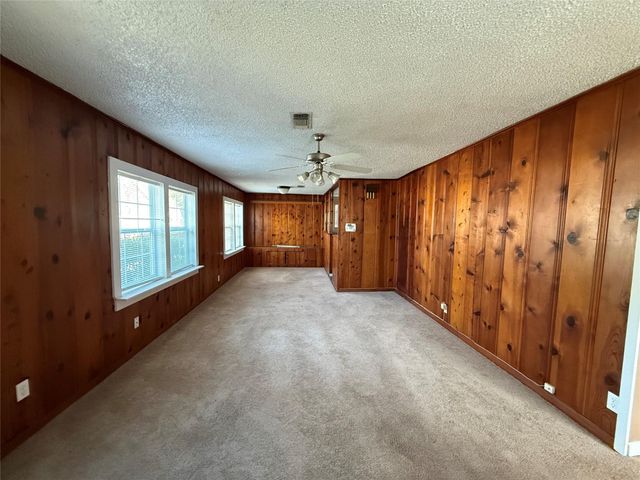 904 11th Street, Texas City, TX 77590