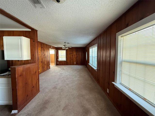 904 11th Street, Texas City, TX 77590