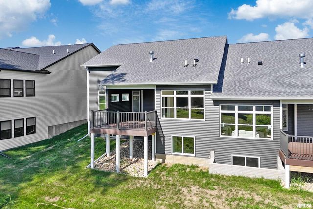 1360 Heights Court, Bettendorf, IA 52722