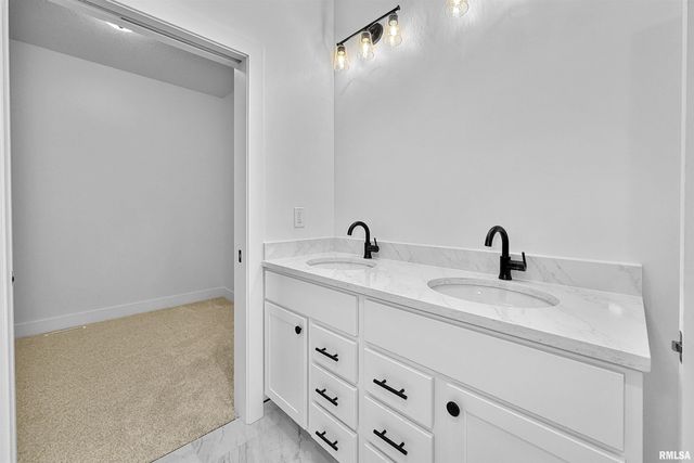 1360 Heights Court, Bettendorf, IA 52722