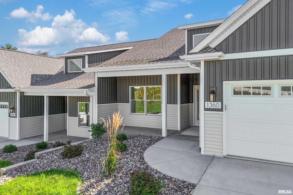 1360 Heights Court, Bettendorf, IA 52722