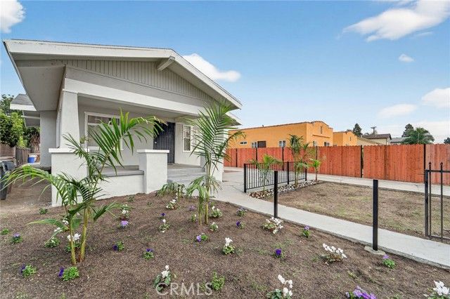 1043 W 95th Street, Los Angeles, CA 90044