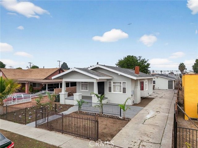1043 W 95th Street, Los Angeles, CA 90044