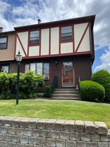 30 Scotty Hollow Dr D, Chelmsford, MA 01824
