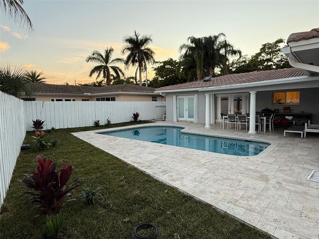5950 NE 28th Avenue, Fort Lauderdale, FL 33308