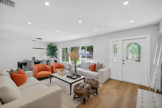 5950 NE 28th Avenue, Fort Lauderdale, FL 33308