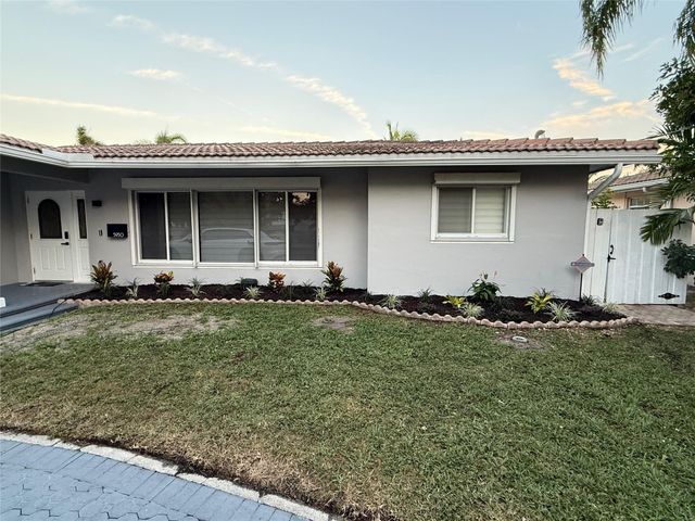 5950 NE 28th Avenue, Fort Lauderdale, FL 33308