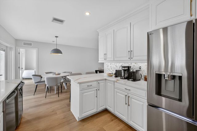 5950 NE 28th Avenue, Fort Lauderdale, FL 33308