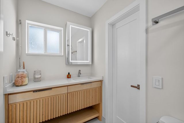 5950 NE 28th Avenue, Fort Lauderdale, FL 33308