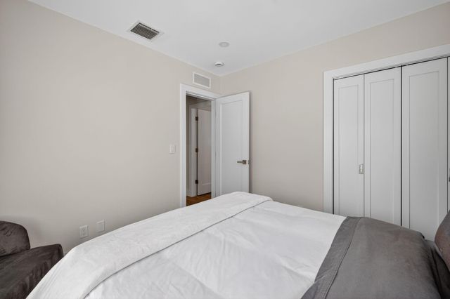 5950 NE 28th Avenue, Fort Lauderdale, FL 33308