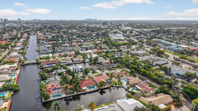 5950 NE 28th Avenue, Fort Lauderdale, FL 33308