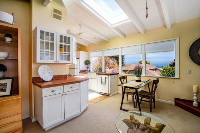 136 2nd Street, Pacific Grove, CA 93950