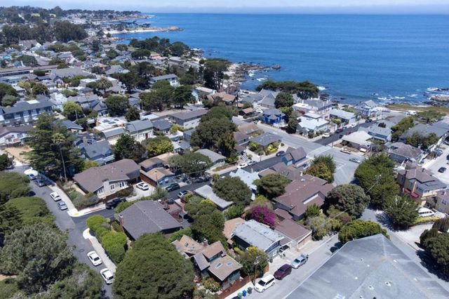 136 2nd Street, Pacific Grove, CA 93950