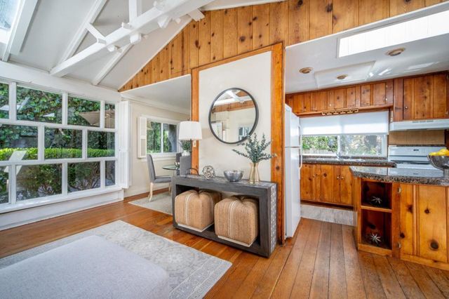 136 2nd Street, Pacific Grove, CA 93950