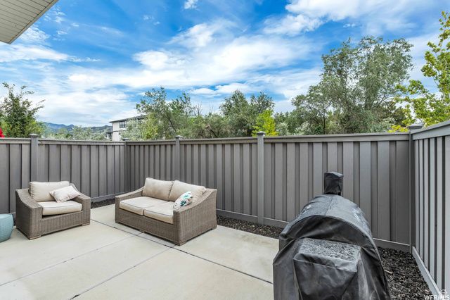 52 E GOLDEN PRIVET DR, Draper, UT 84020