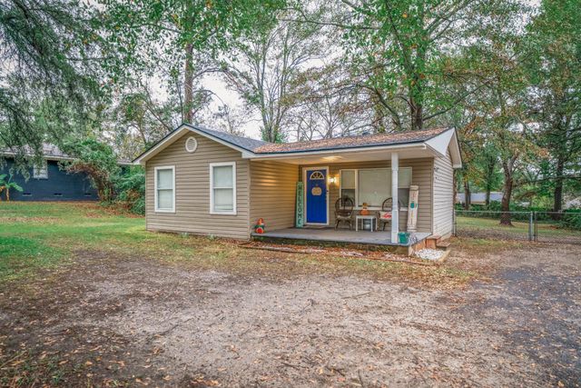 208 E Center St, White Oak, TX 75693