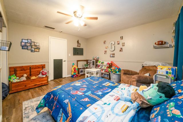 208 E Center St, White Oak, TX 75693