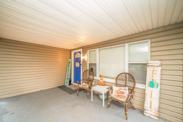 208 E Center St, White Oak, TX 75693